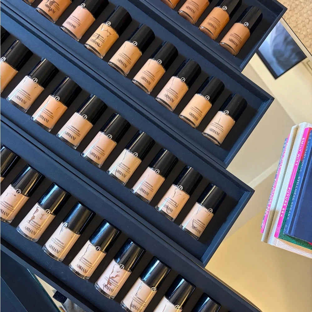 Giorgio Armani luminous silk foundation - Picture 4 of 6